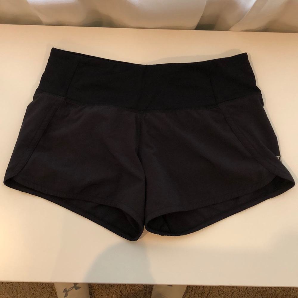 lululemon shorts (black)